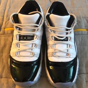 Jordan 11 low Emerald